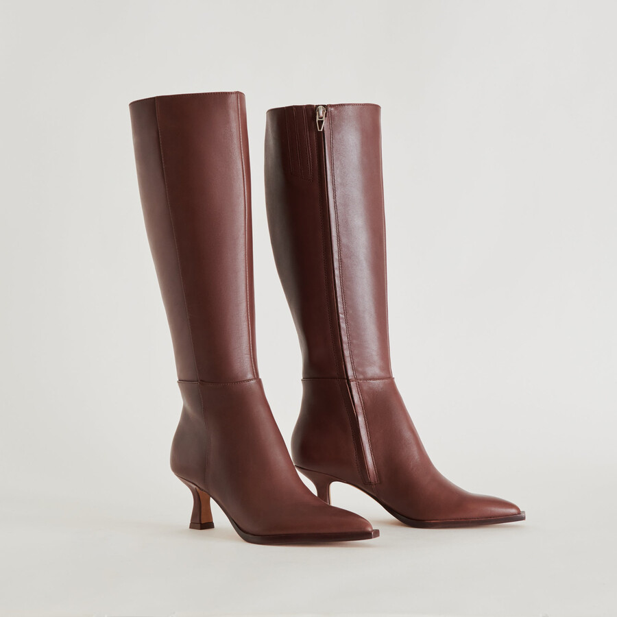 auggie stiefel aus extra weitem kalbsleder schokoladenbraun