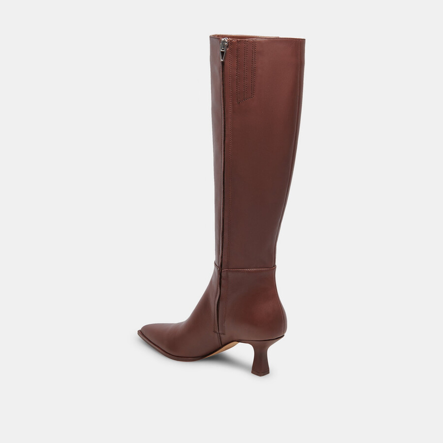 auggie stiefel aus extra weitem kalbsleder schokoladenbraun