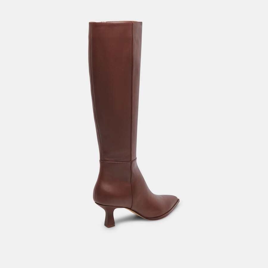 auggie stiefel aus extra weitem kalbsleder schokoladenbraun