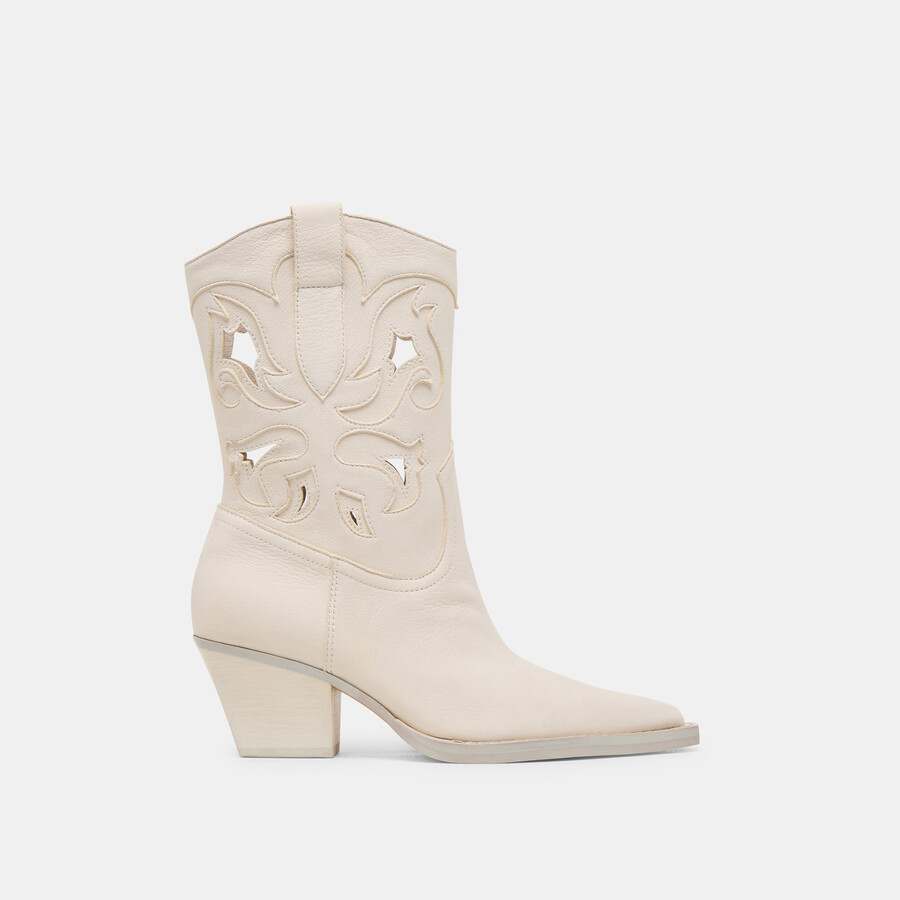 ravena boots off white nubuk