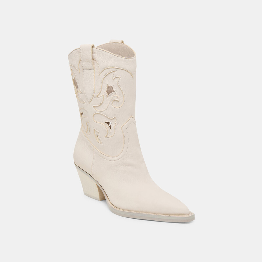 ravena boots off white nubuk