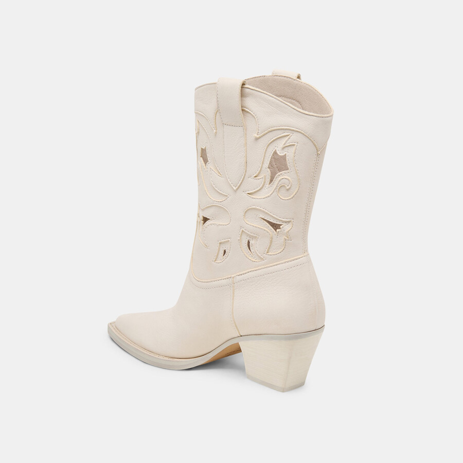 ravena boots off white nubuk