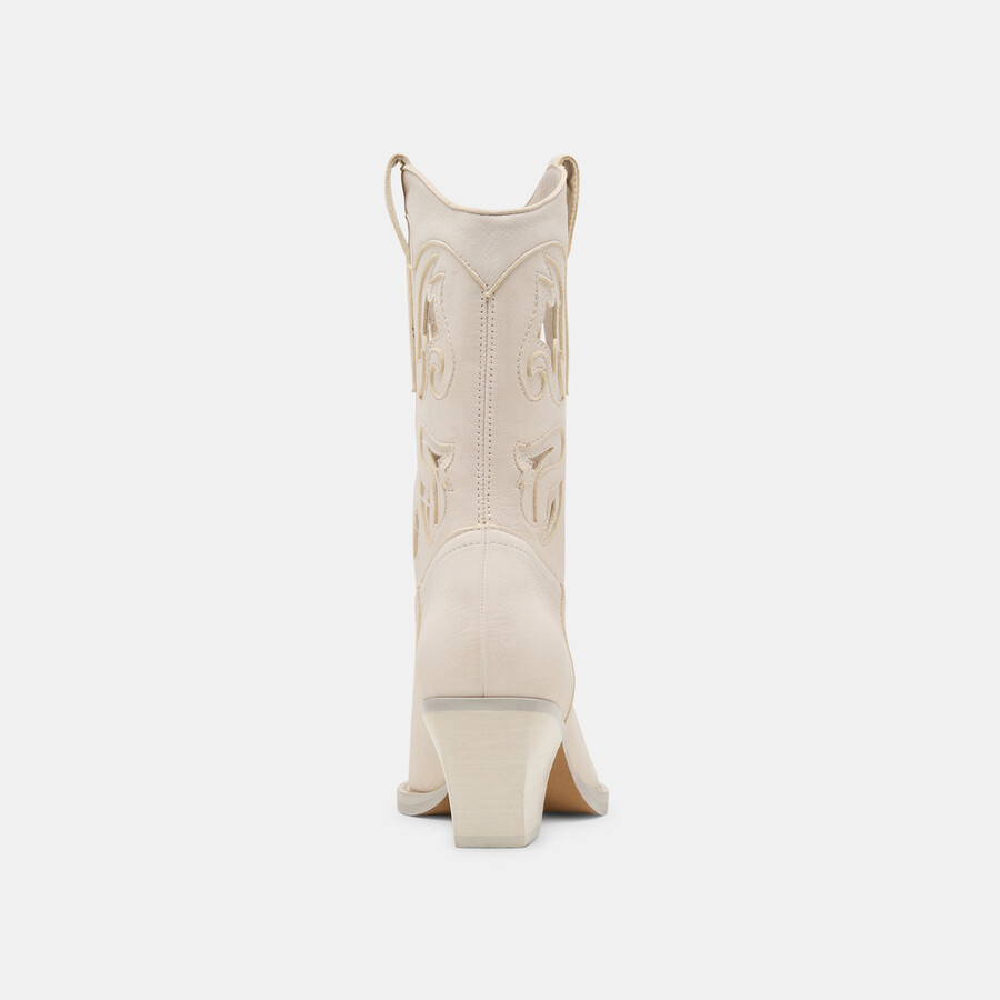 ravena boots off white nubuk