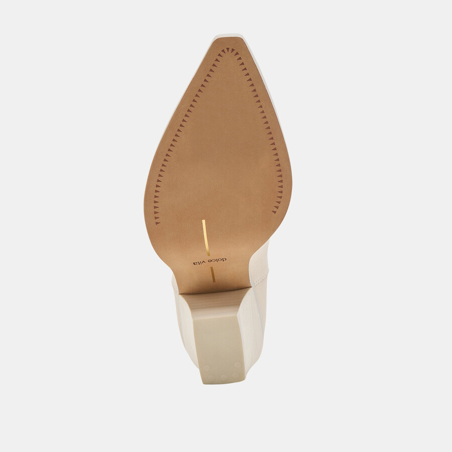 ravena boots off white nubuk