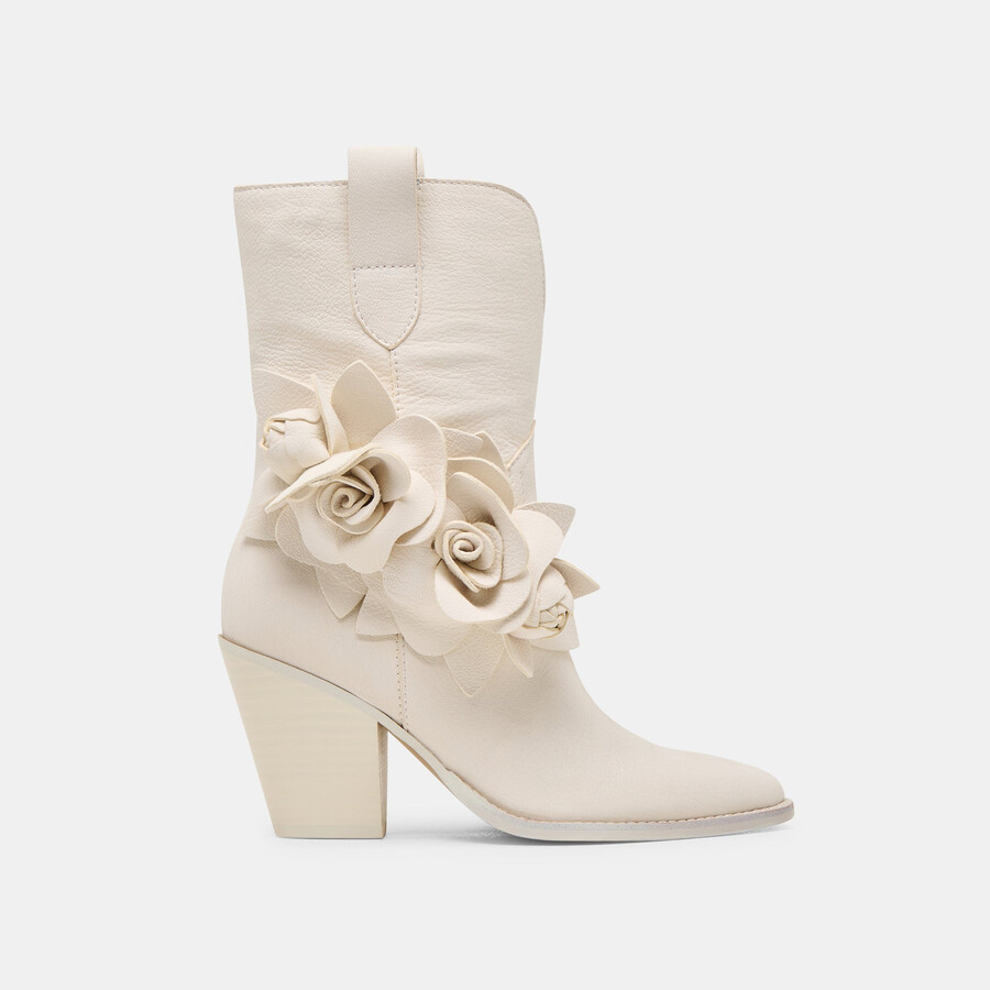 jakel boots off white nubuk
