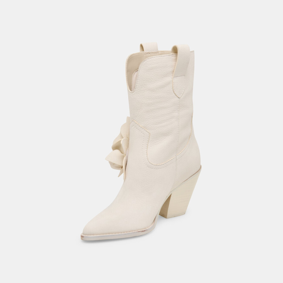 jakel boots off white nubuk