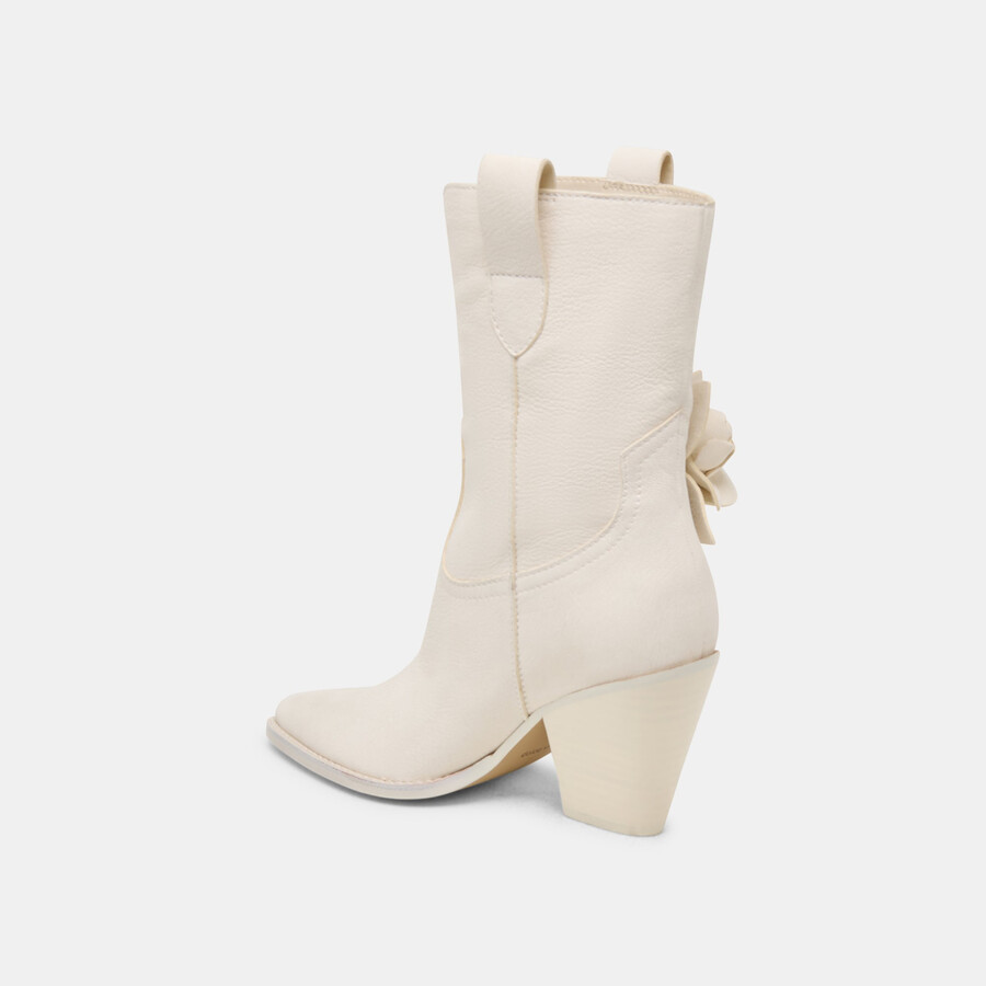 jakel boots off white nubuk