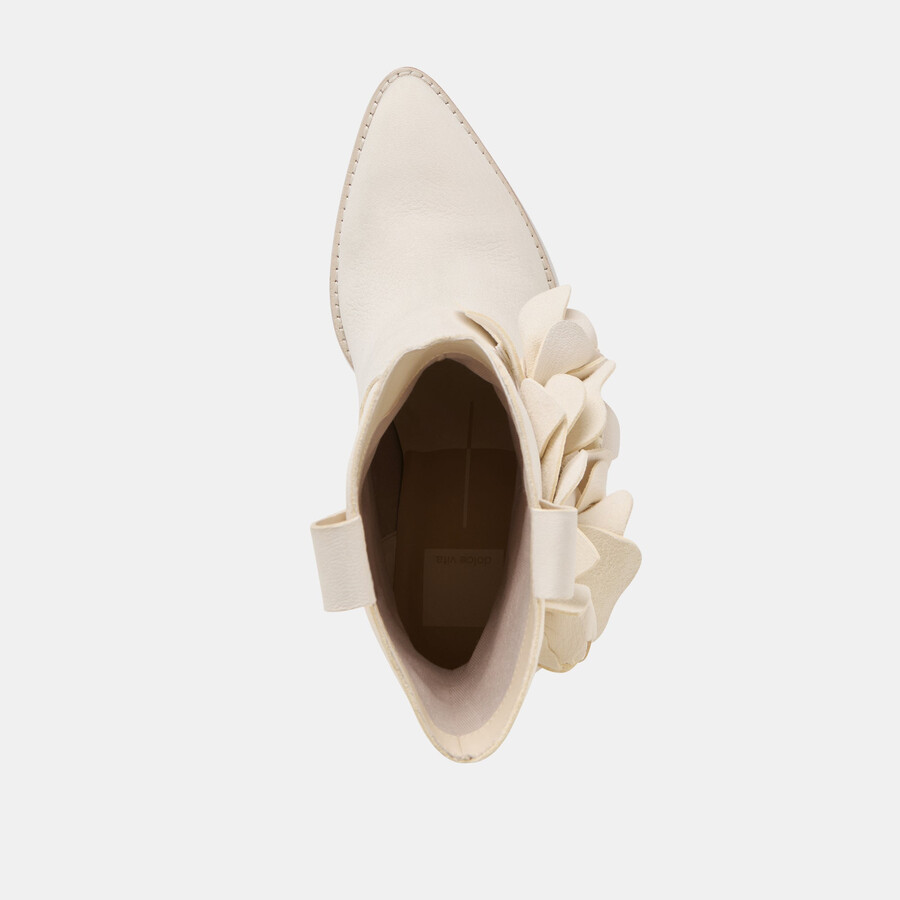 jakel boots off white nubuk