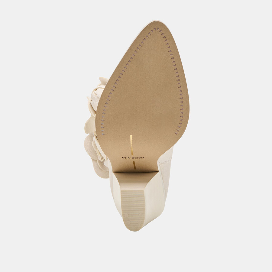 jakel boots off white nubuk
