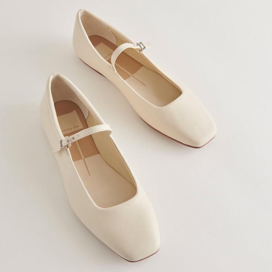 reyes ballerinas aus elfenbeinfarbenem leder