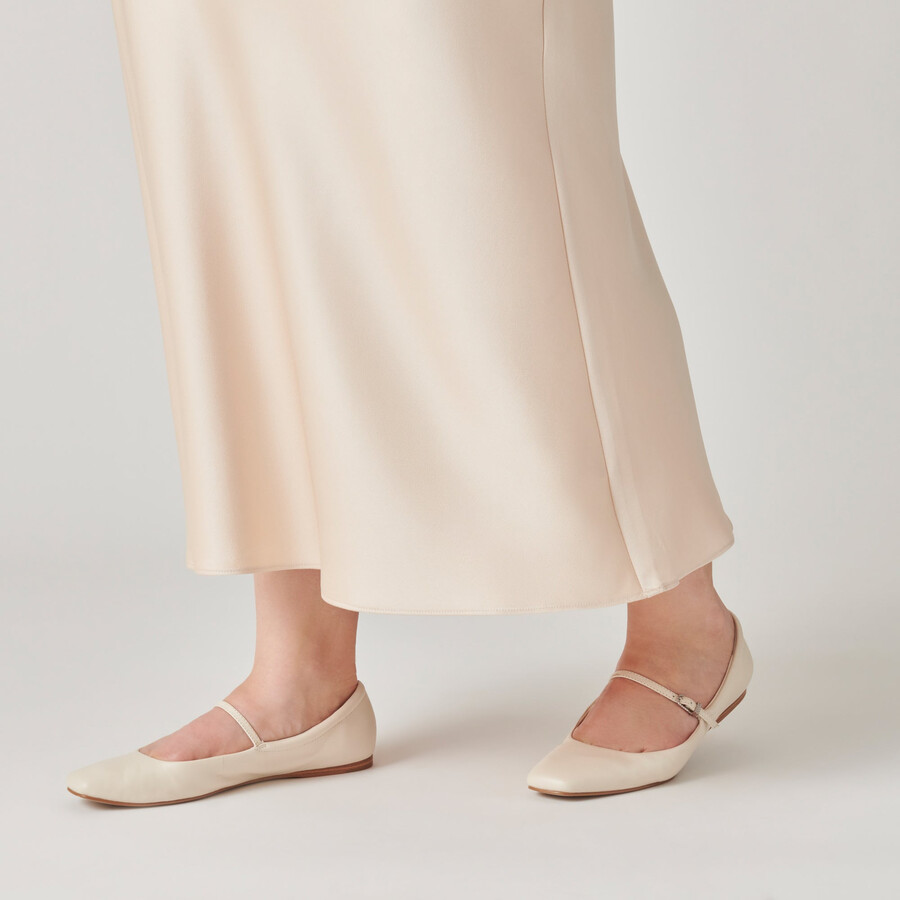 reyes ballerinas aus elfenbeinfarbenem leder