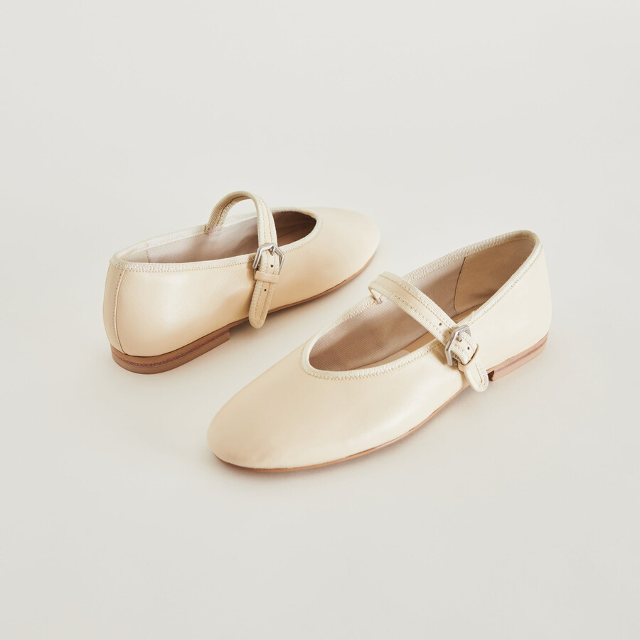 roslyn ballerinas aus cremefarbenem leder