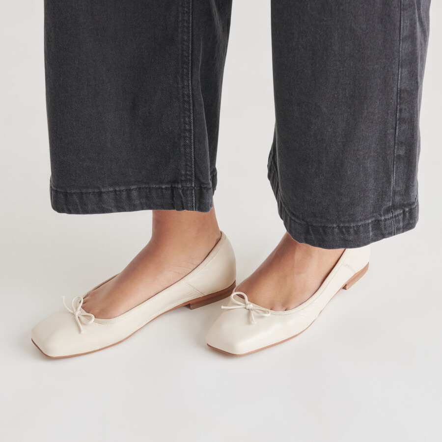 anisa ballerinas creme crinkle lackleder