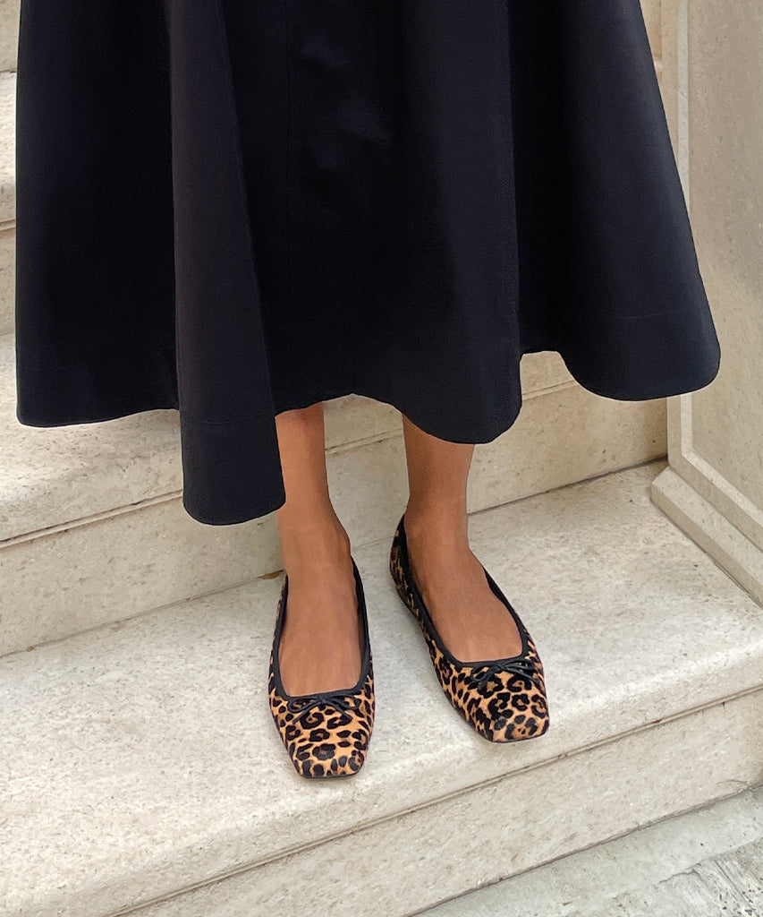 anisa ballerinas aus dunkelbraunem leopardenleder