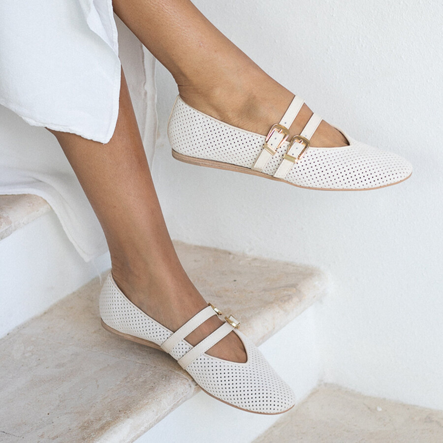 baylee ballerinas aus perforiertem wildleder in knochenfarbe