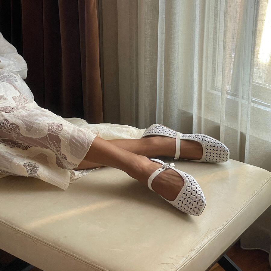 rodni ballerinas mit Ösenperforation echtes weiß leder