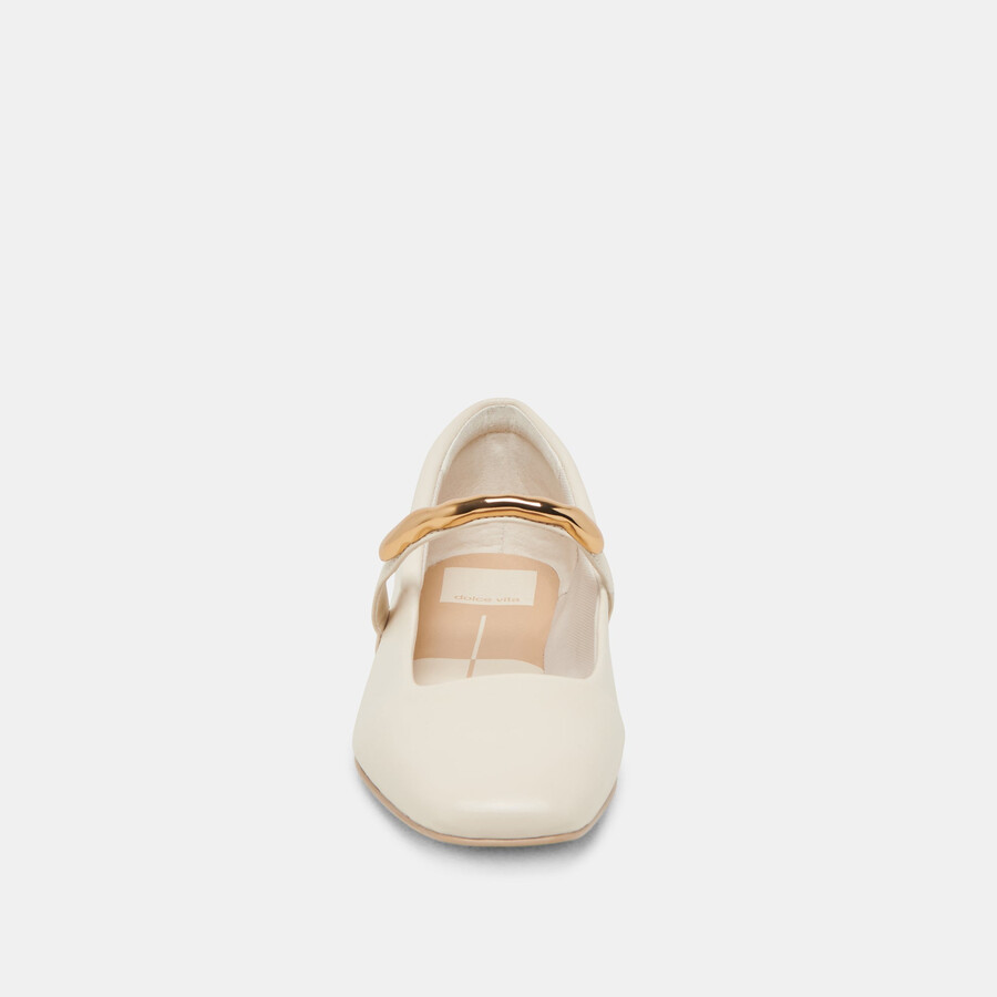 radya ballerinas aus cremefarbenem leder