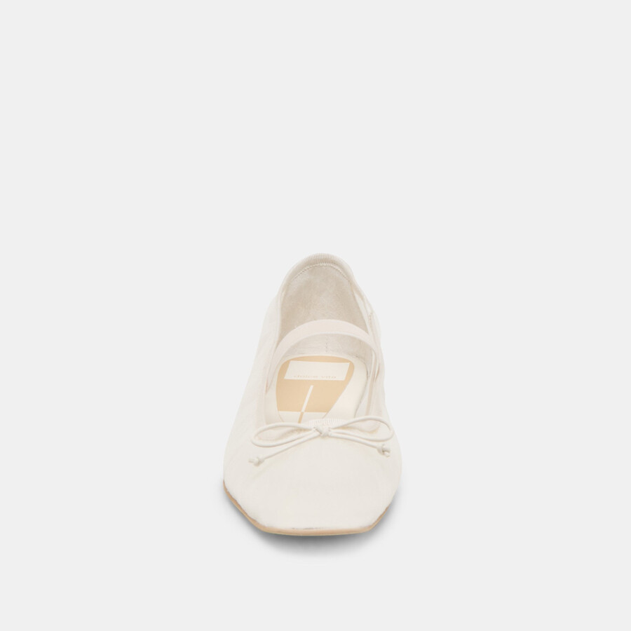 raeven ballerinas aus weißem tüll