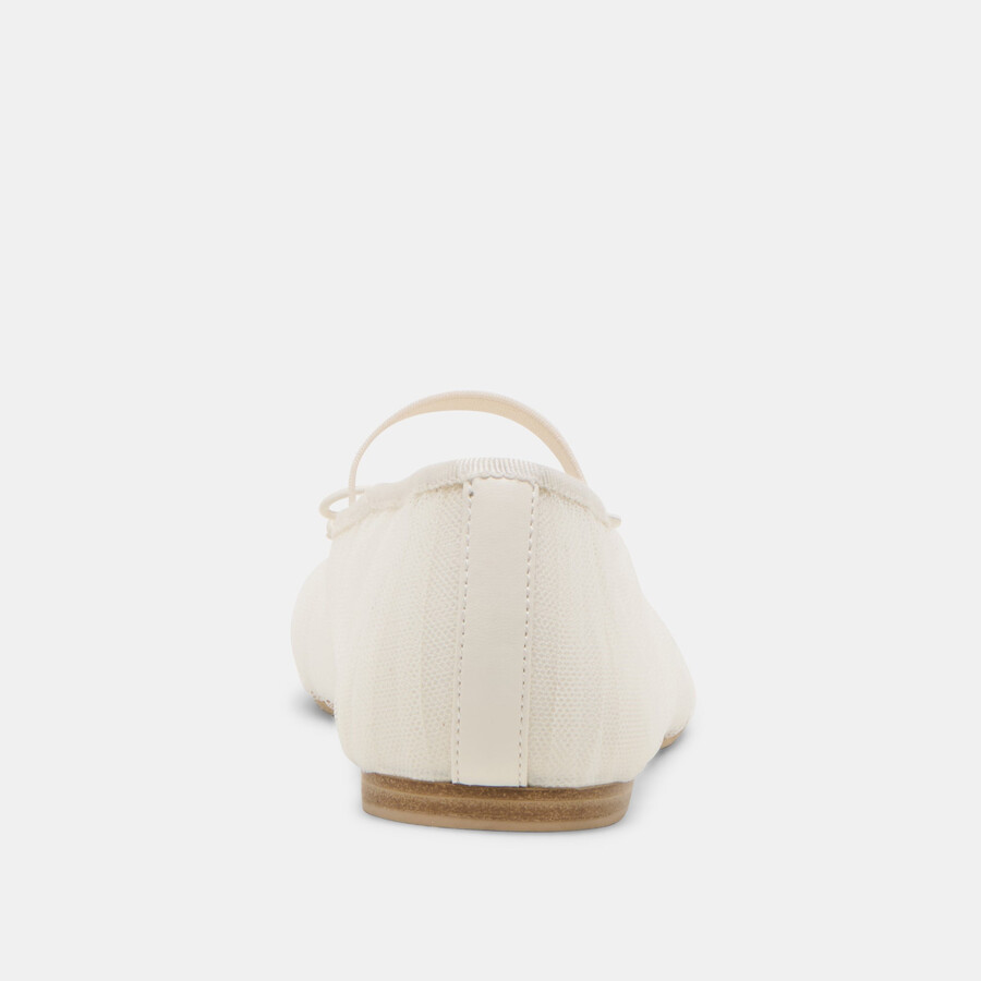 raeven ballerinas aus weißem tüll