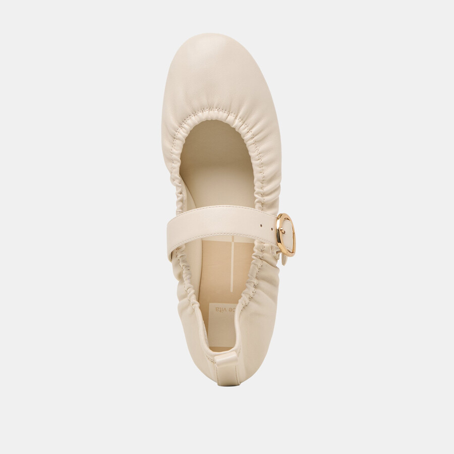 caely ballerinas aus elfenbeinfarbenem leder