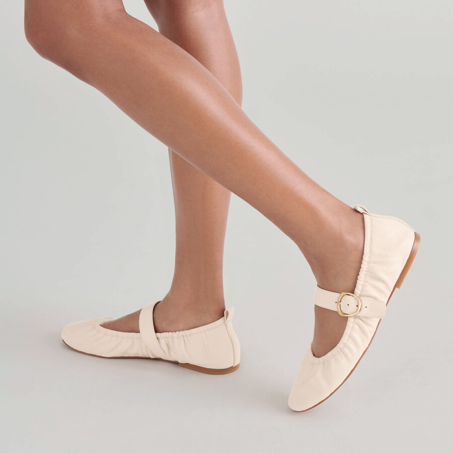 caely ballerinas aus elfenbeinfarbenem leder