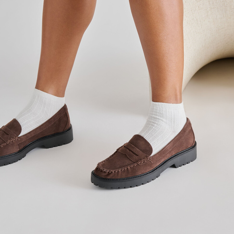 merek loafer dunkelbraunes wildleder