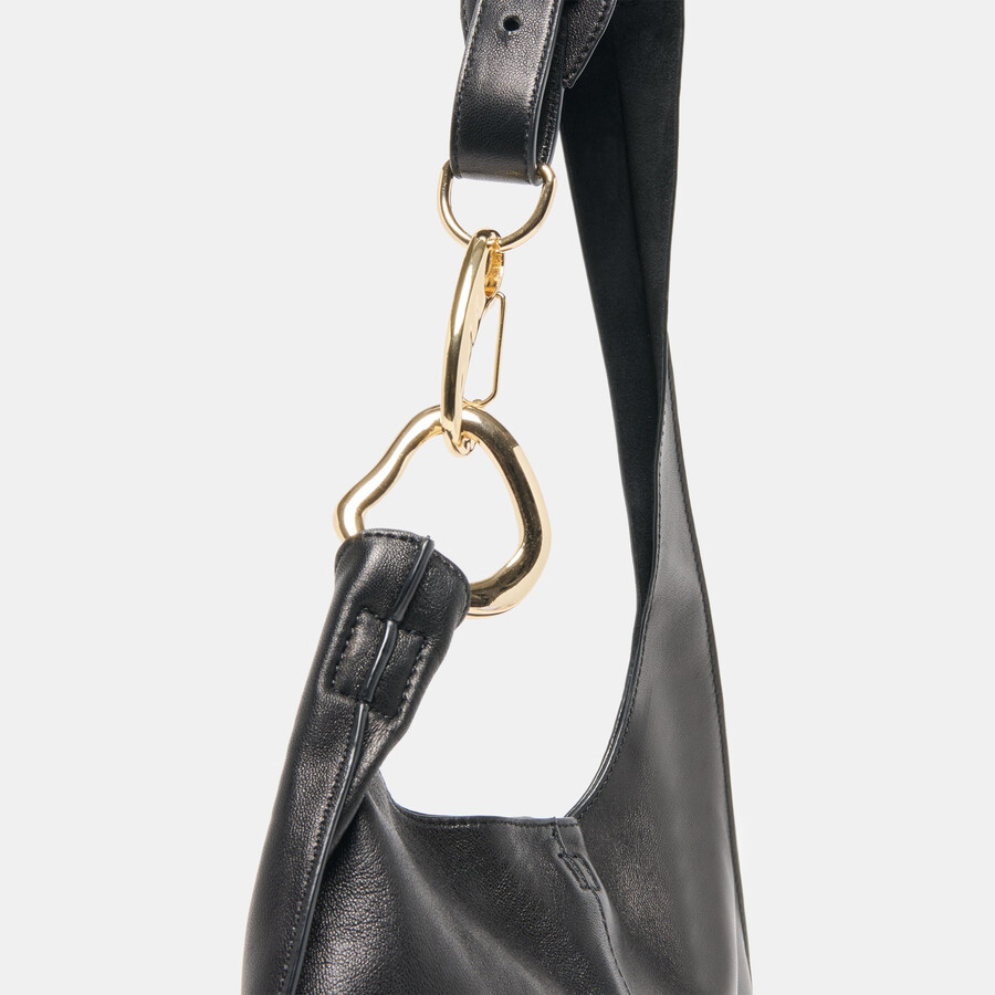 johnnie schultertasche aus schwarzem leder