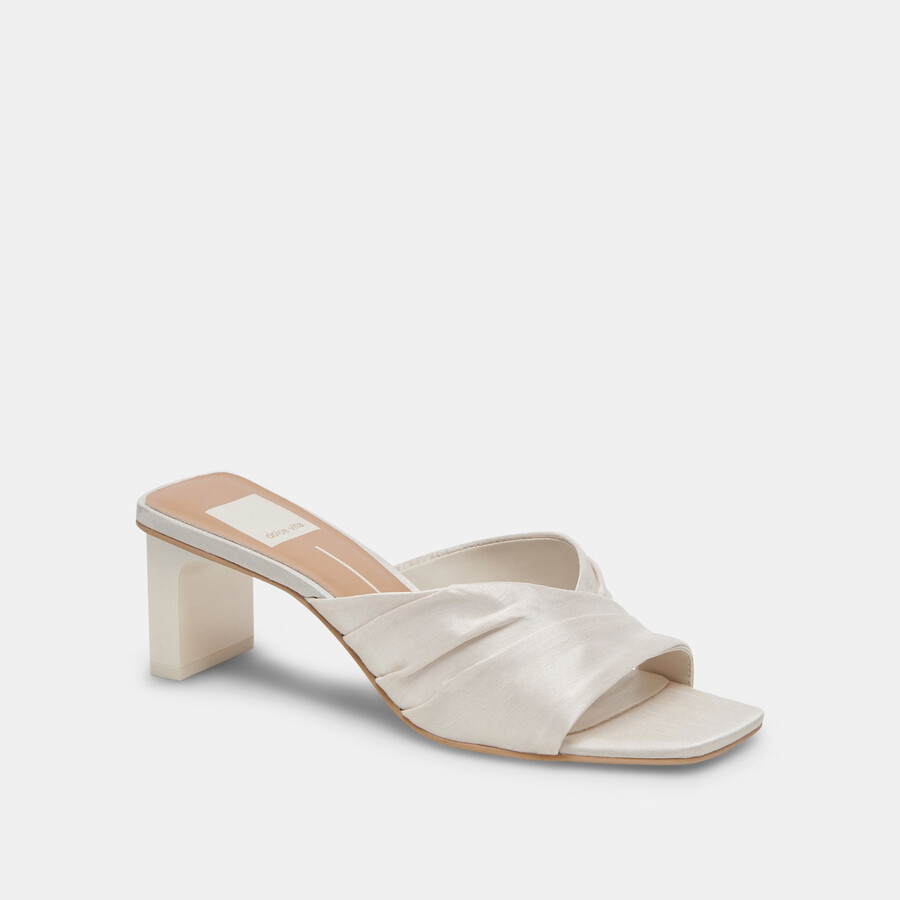 carlan heels aus cremeweißer seide
