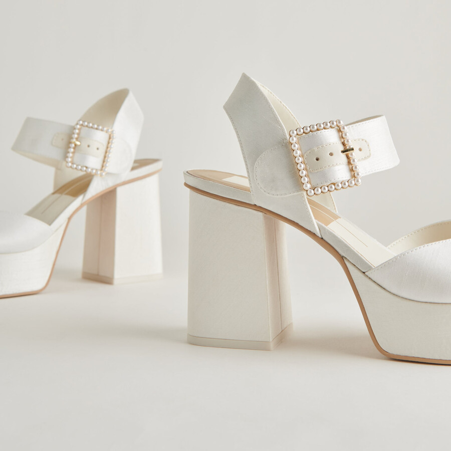 bobby pearl heels mit weißen perlen