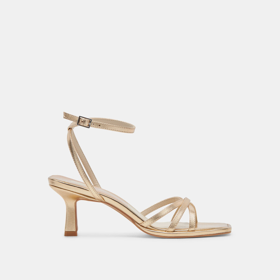 manji heels aus hellgoldenem metallic-leder