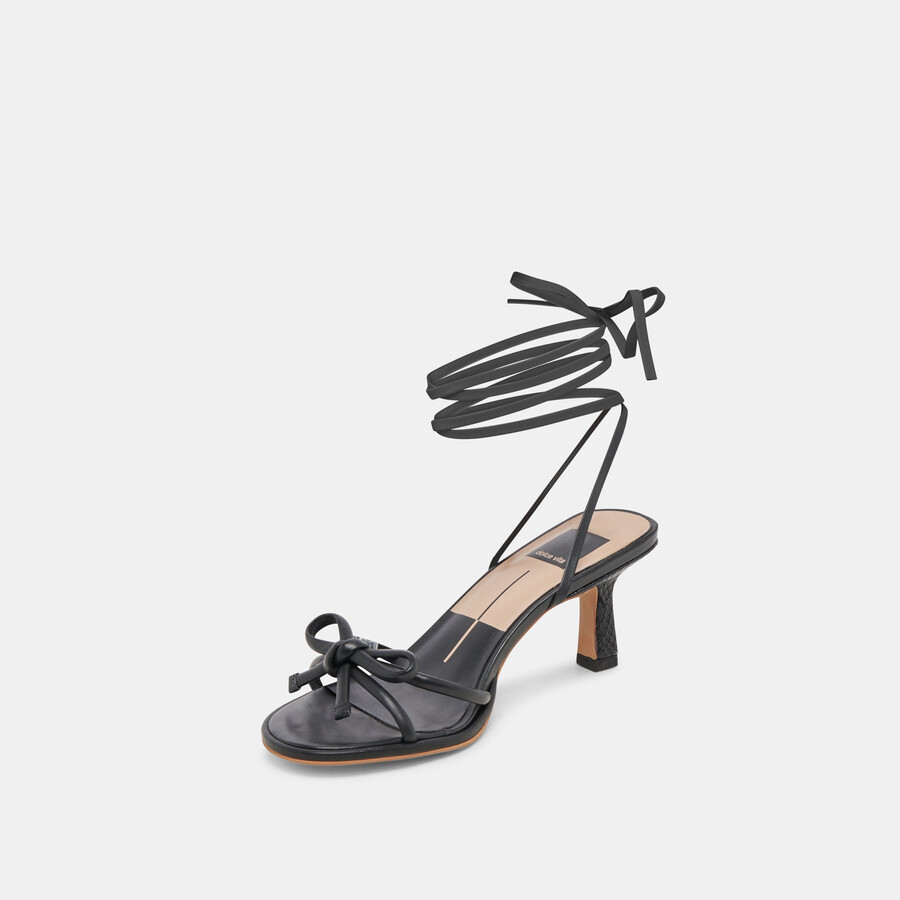 maison heels aus schwarzem leder