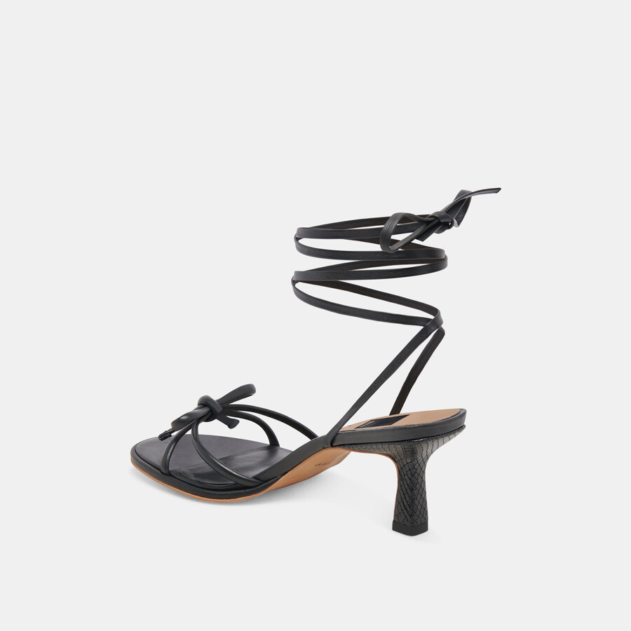 maison heels aus schwarzem leder