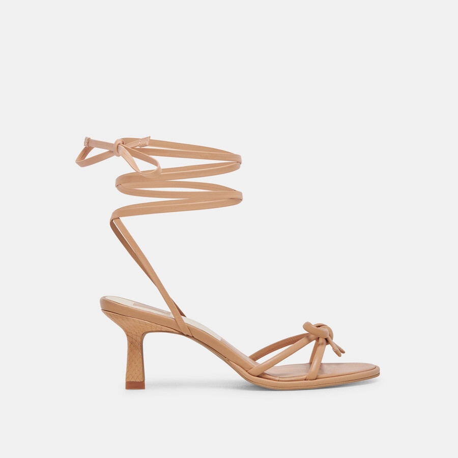 maison heels aus hellbraunem leder
