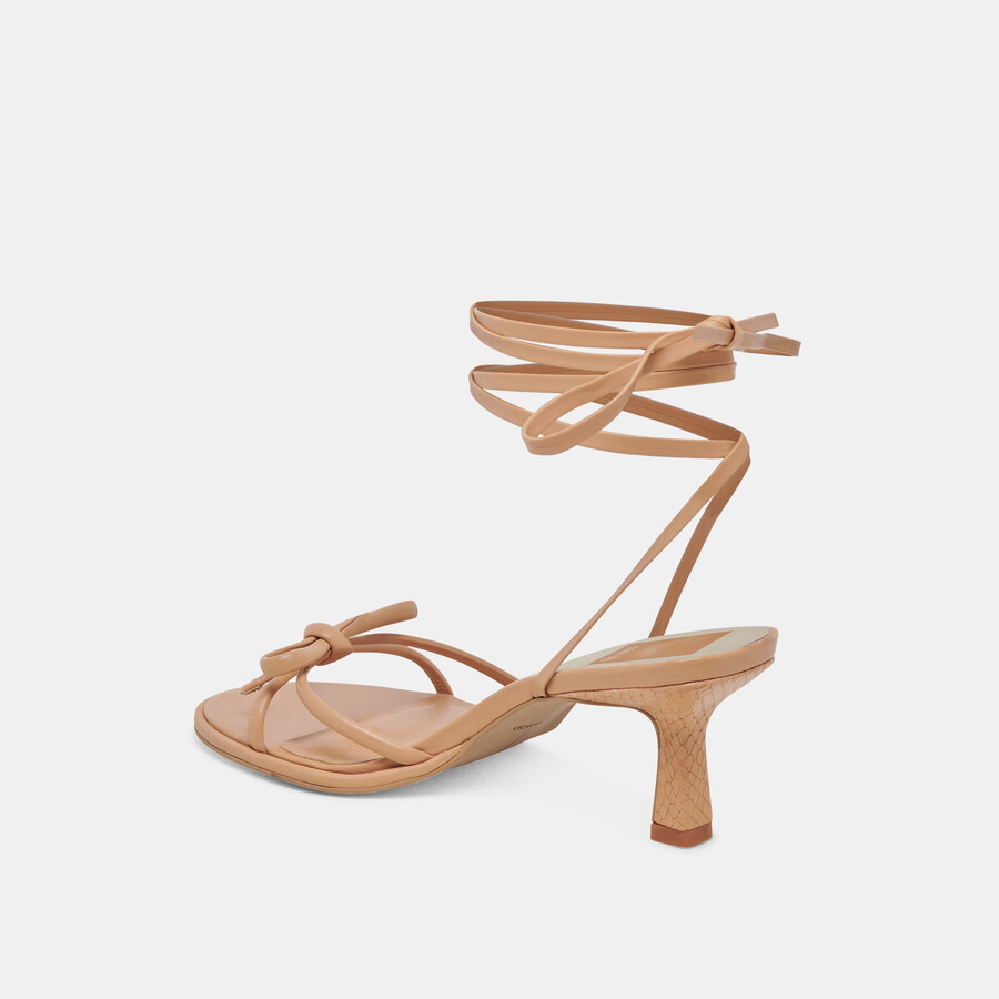 maison heels aus hellbraunem leder