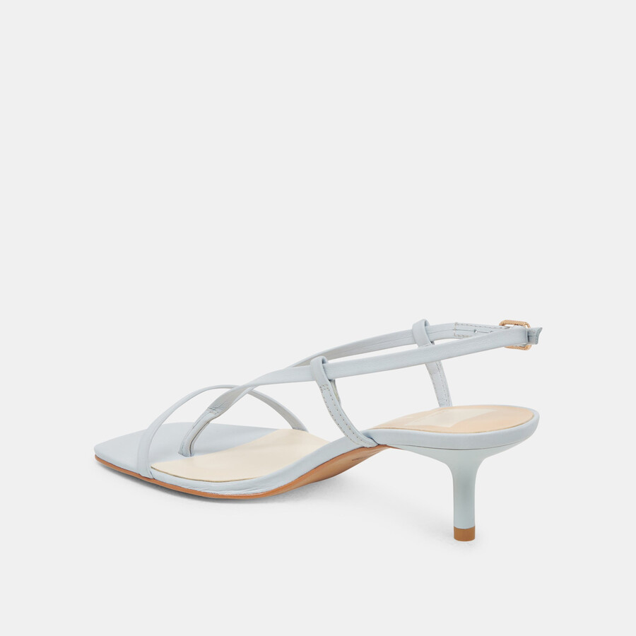 laury heels aus eisblauem leder