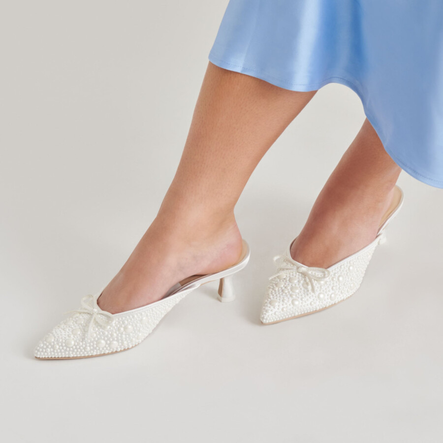 claytn pearl heels aus echtem weißen satin