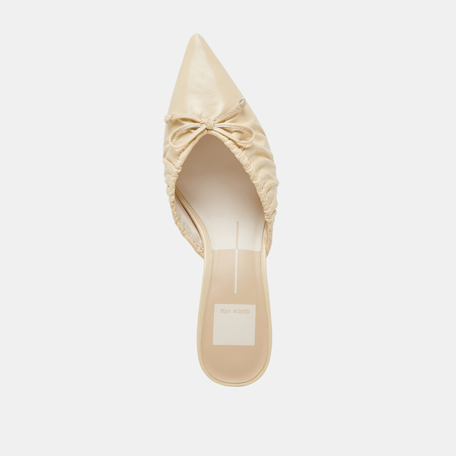 kairi mid heels hellgelbes crinkle-lackleder