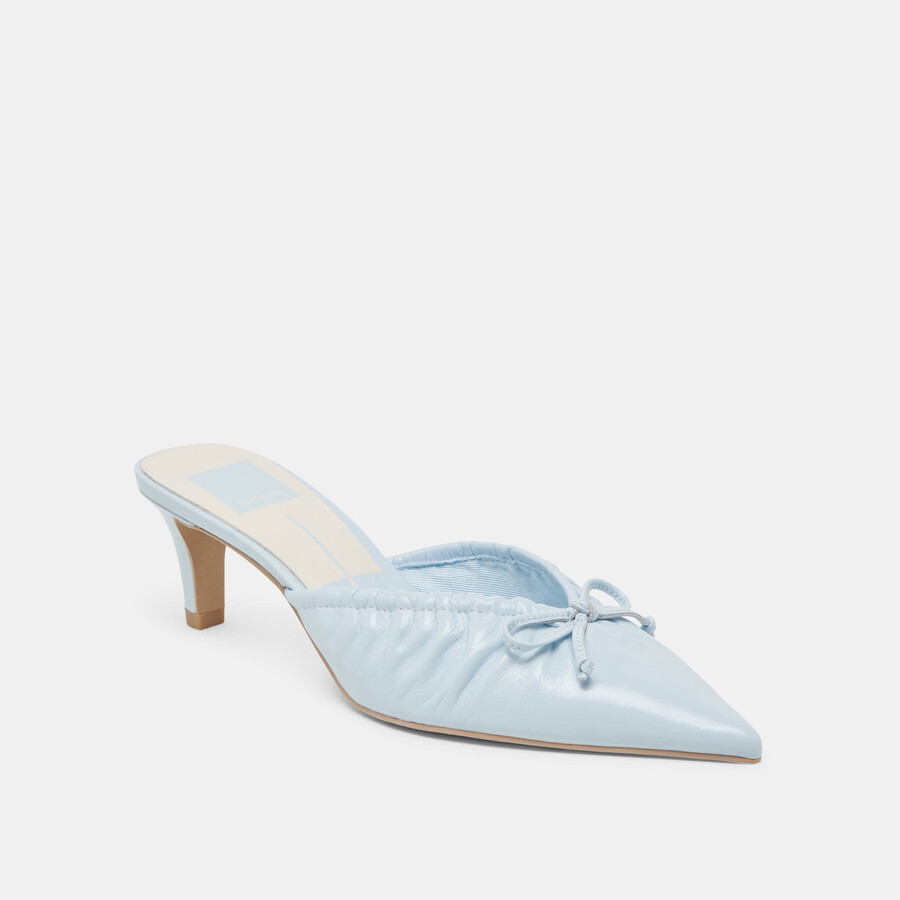 kairi mid heels eisblau crinkle lackleder