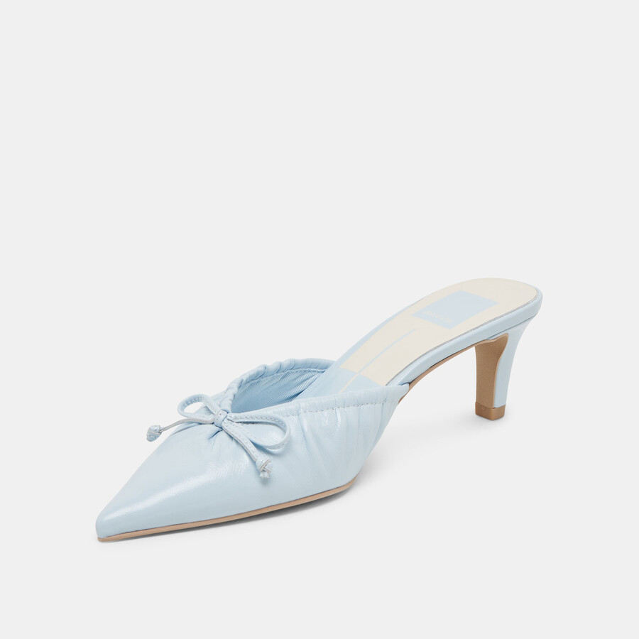 kairi mid heels eisblau crinkle lackleder