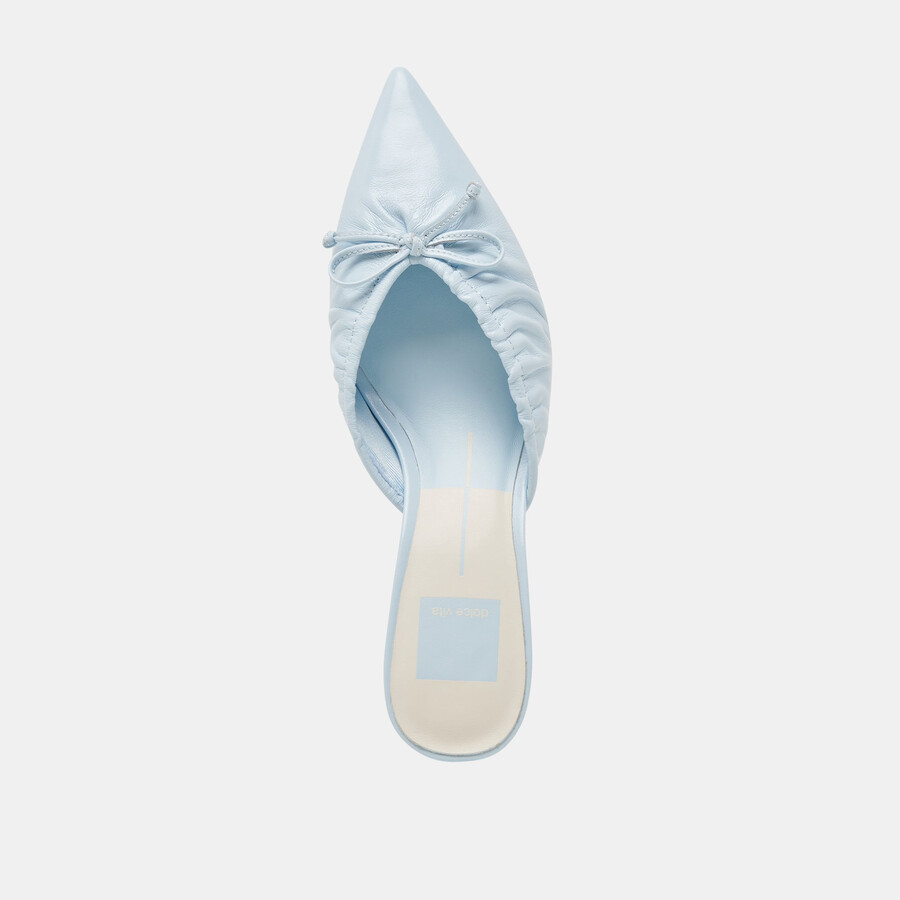 kairi mid heels eisblau crinkle lackleder