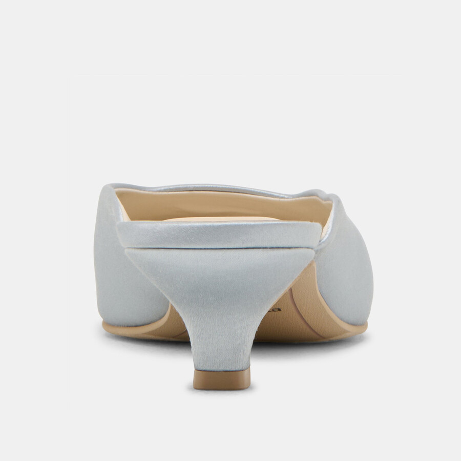umara heels hellblauer satin