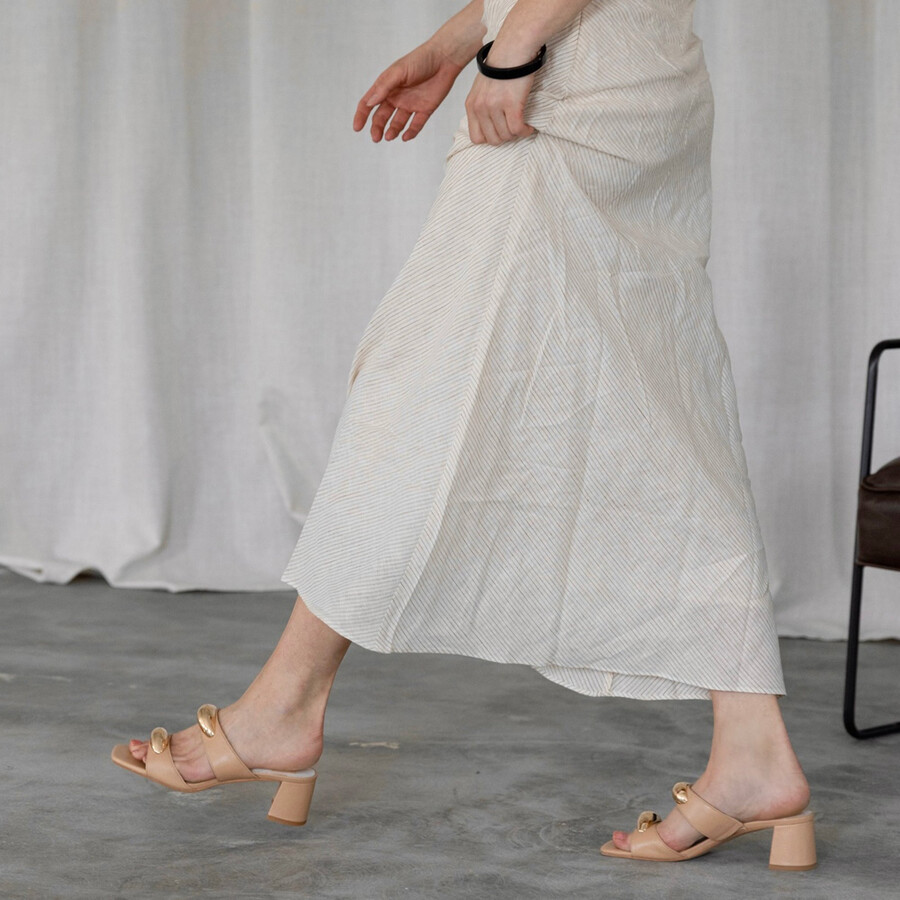 barnet heels aus hellbraunem leder