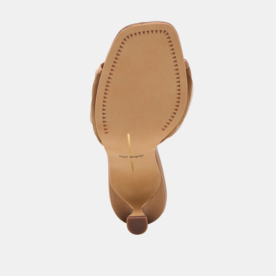 galen heels aus mittelbraunem tüll