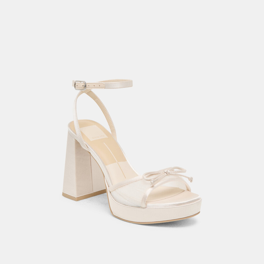 pandora heels aus weißem tüll