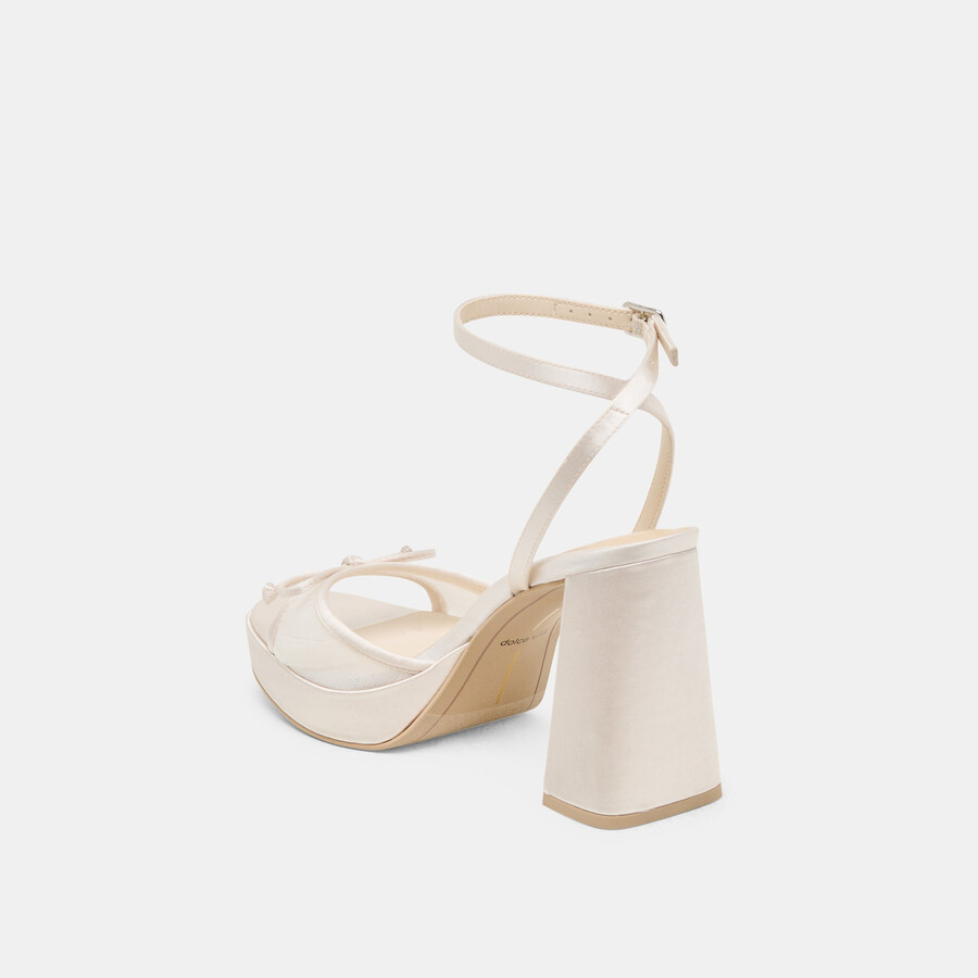 pandora heels aus weißem tüll