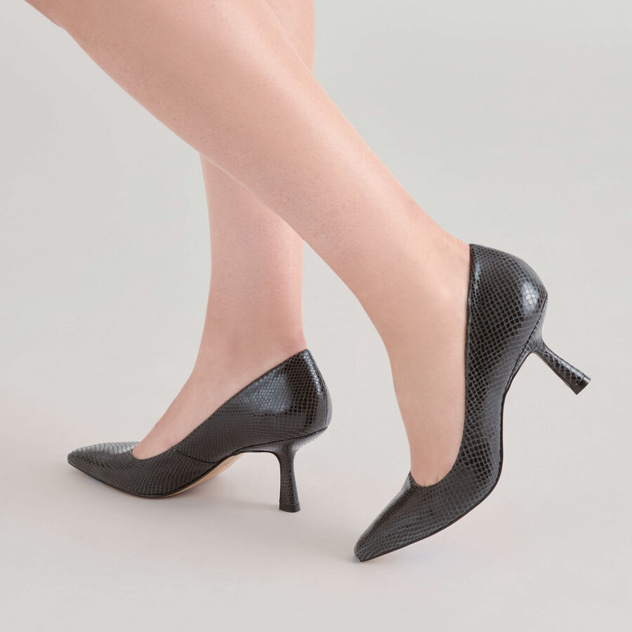 briona heels aus onyxgeprägtem leder