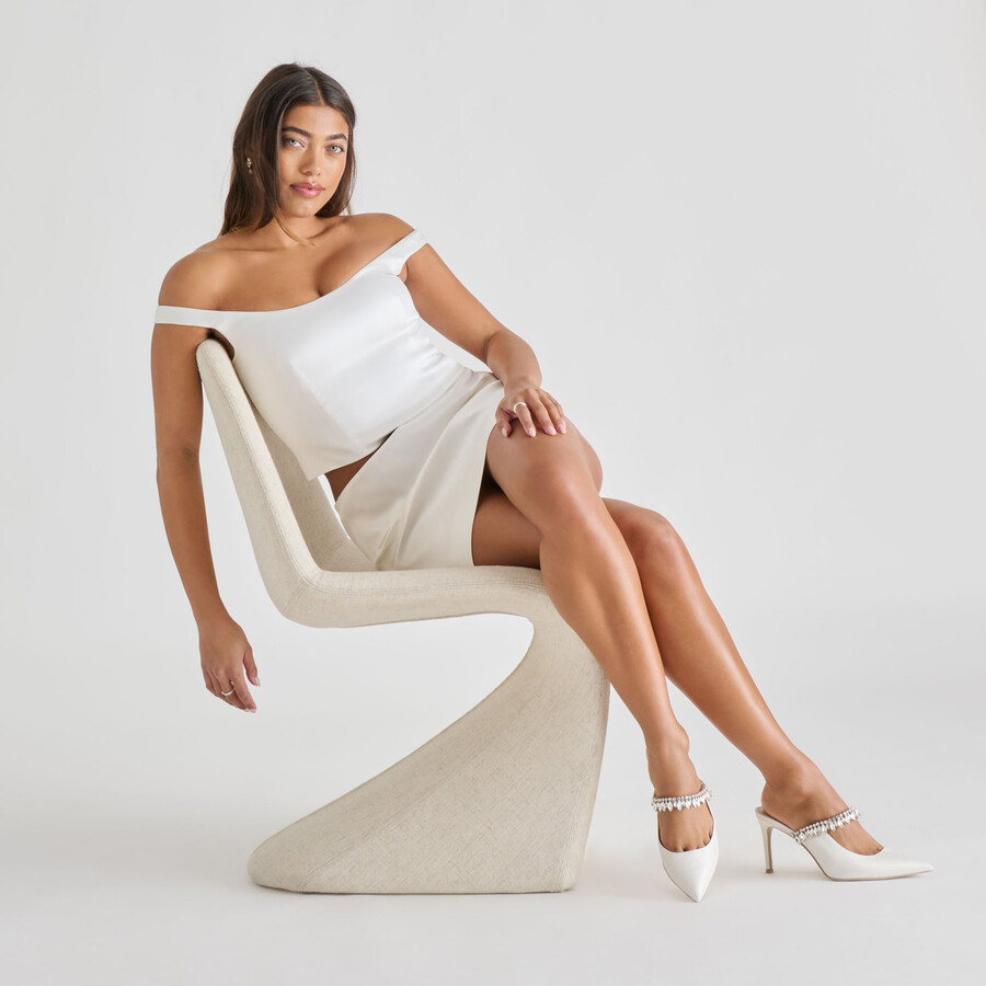 keli kristall-pumps aus weißem satin