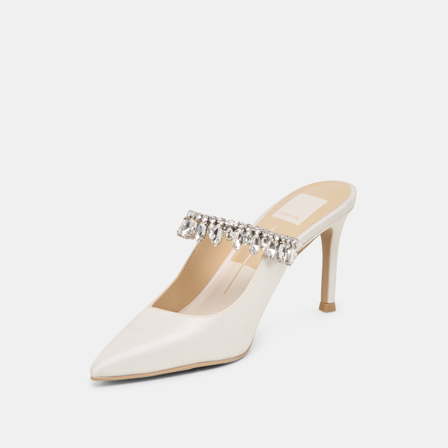 keli kristall-pumps aus weißem satin