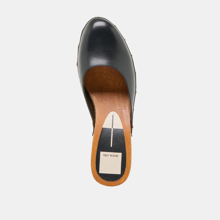 camyn heels aus schwarzem leder