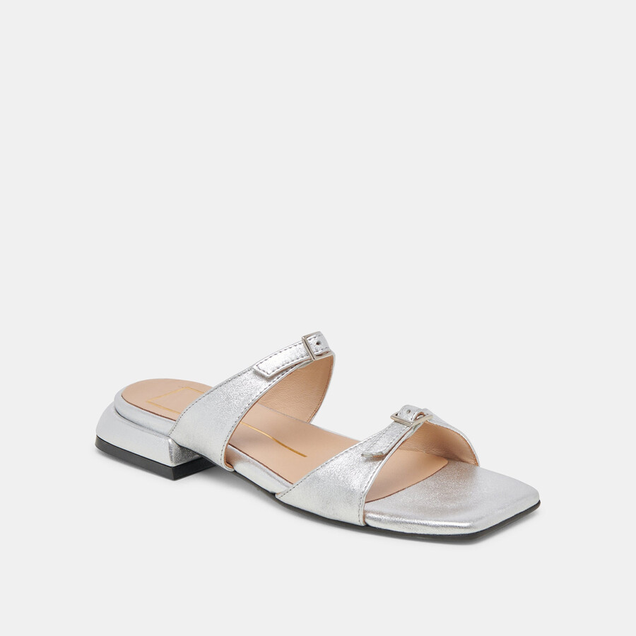 lavendel sandalen aus silberfarbenem metallic-leder